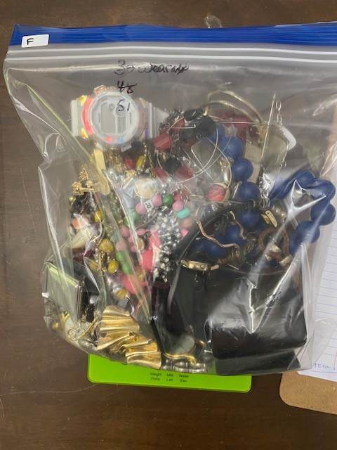 2.97 Pound Wearable Vintage To Modern Costume Jewelry Lot 100+ Pieces (F)