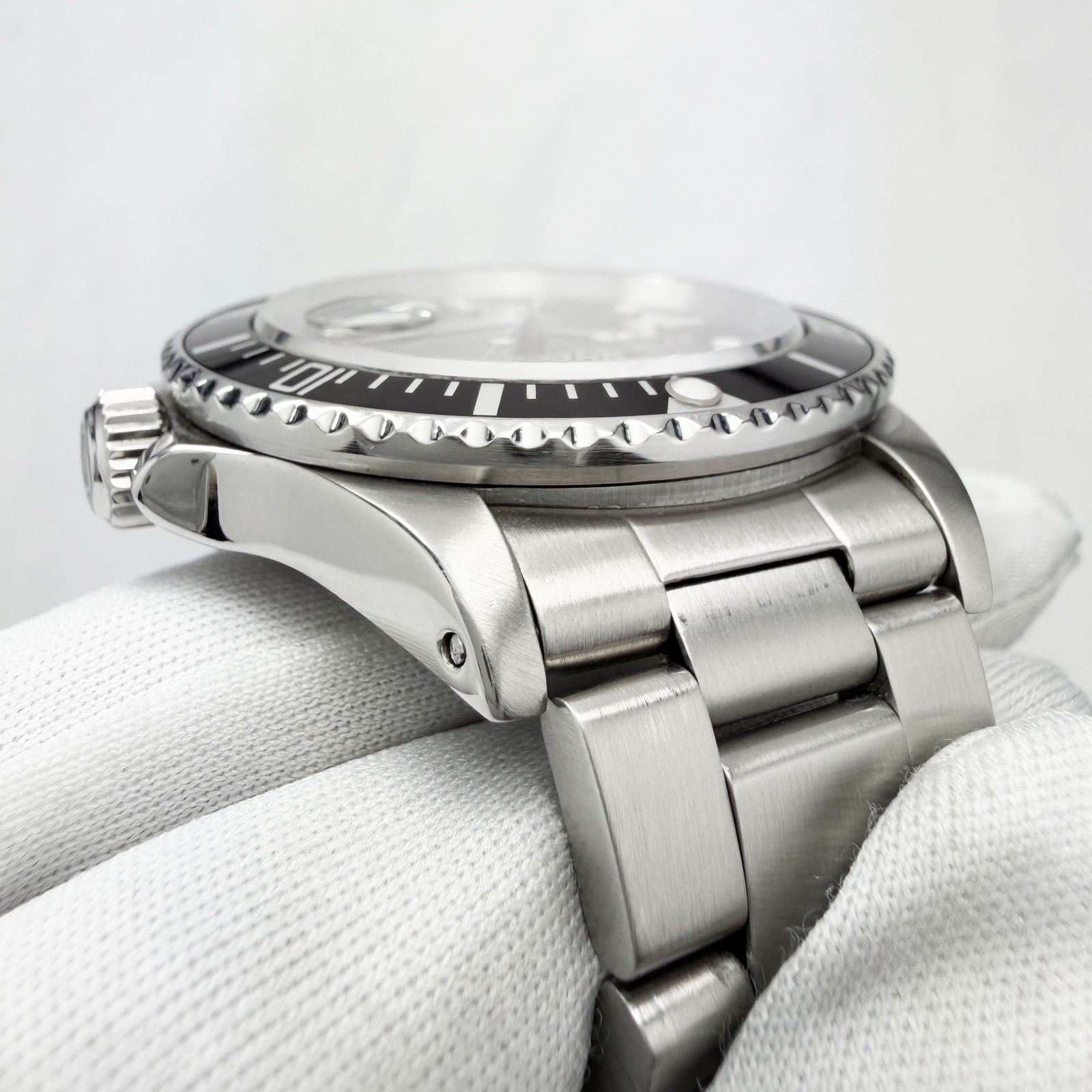 1987 Rolex Submariner Date 168000 40MM Black Dial Stainless Steel