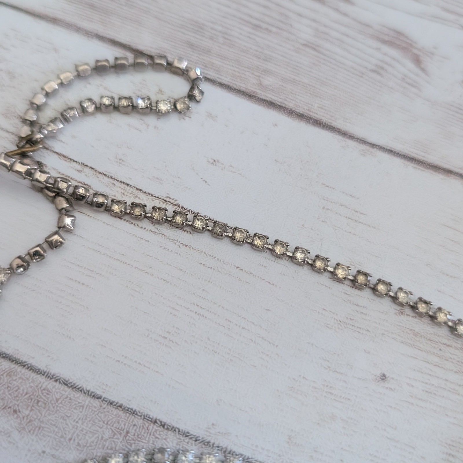 Vintage Necklace Art Deco Style – Very Light Green-ish & Clear Gems