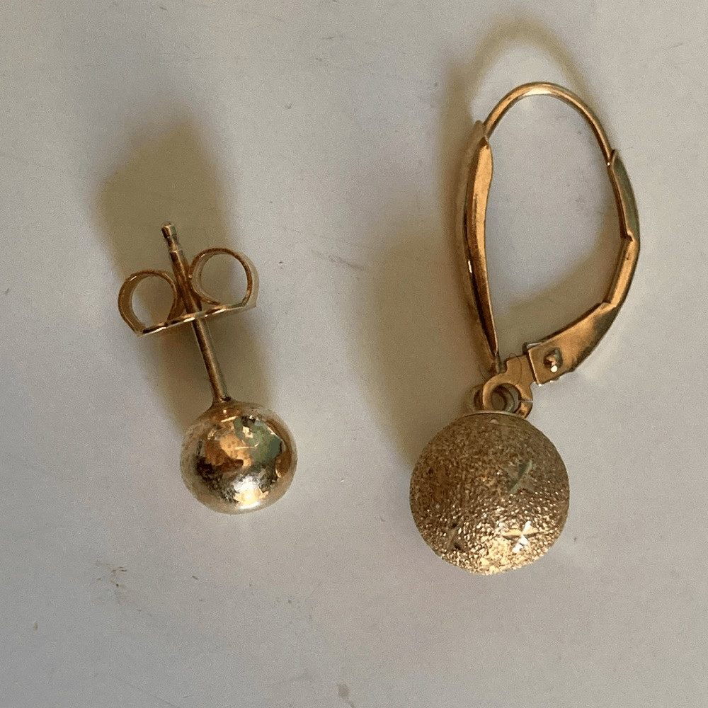 Lot of 8 Single Earrings- none match! 14K Gold 925 Silver and Mixed Materials
