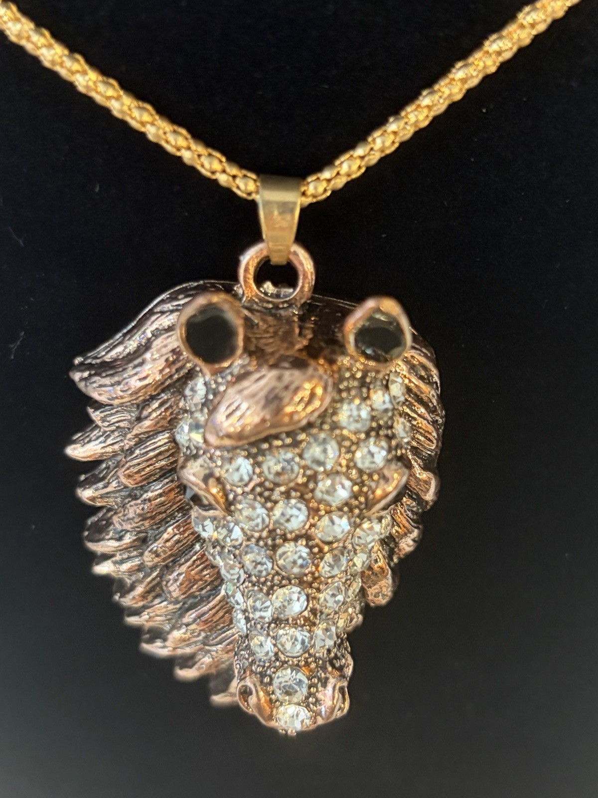 Betsy Johnson Rhinestone Horse Head Metal Enamel Pendant And Chain 28 Inch