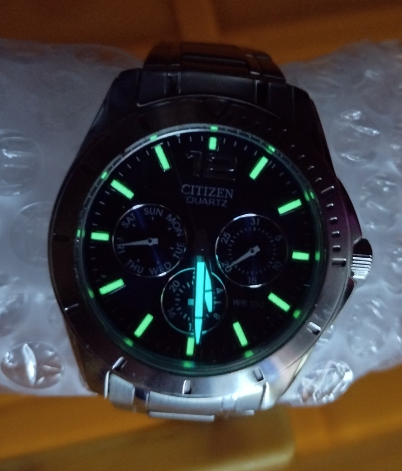 Citizen Quartz Royal Blue Stainless Steel Men’s Watch. SEE DESCRIPTION/PHOTOS
