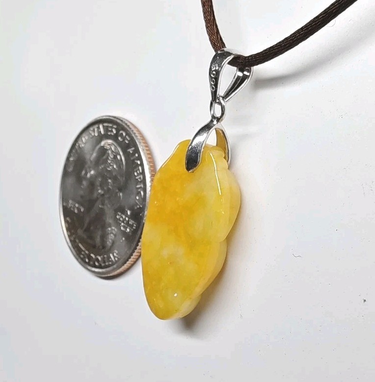 Lot of 1 Certified Jade Leaf Pendant Yellow Natural Jadeite 黄色翡翠A货 叶子玉吊坠 大业有成