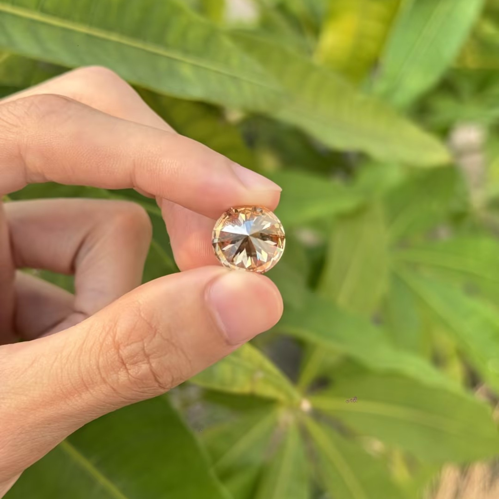 Wholesale Moissanite Stones Champagne 3-14mm Round Cut GRA VVS1 for Jewelry DIY
