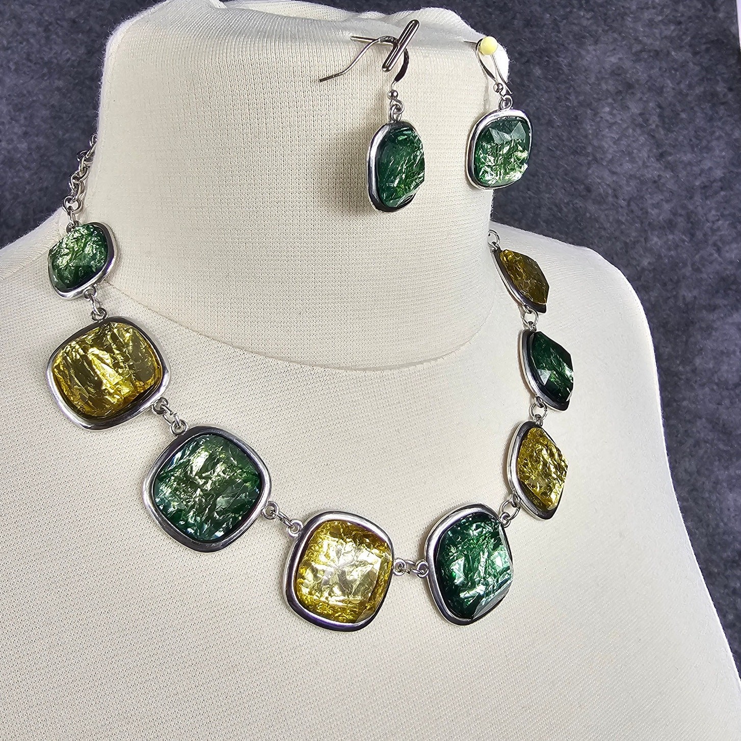 Chunky Demi Parure Necklace Earrings Set 90’s Vintage Foil Backed Green Yellow
