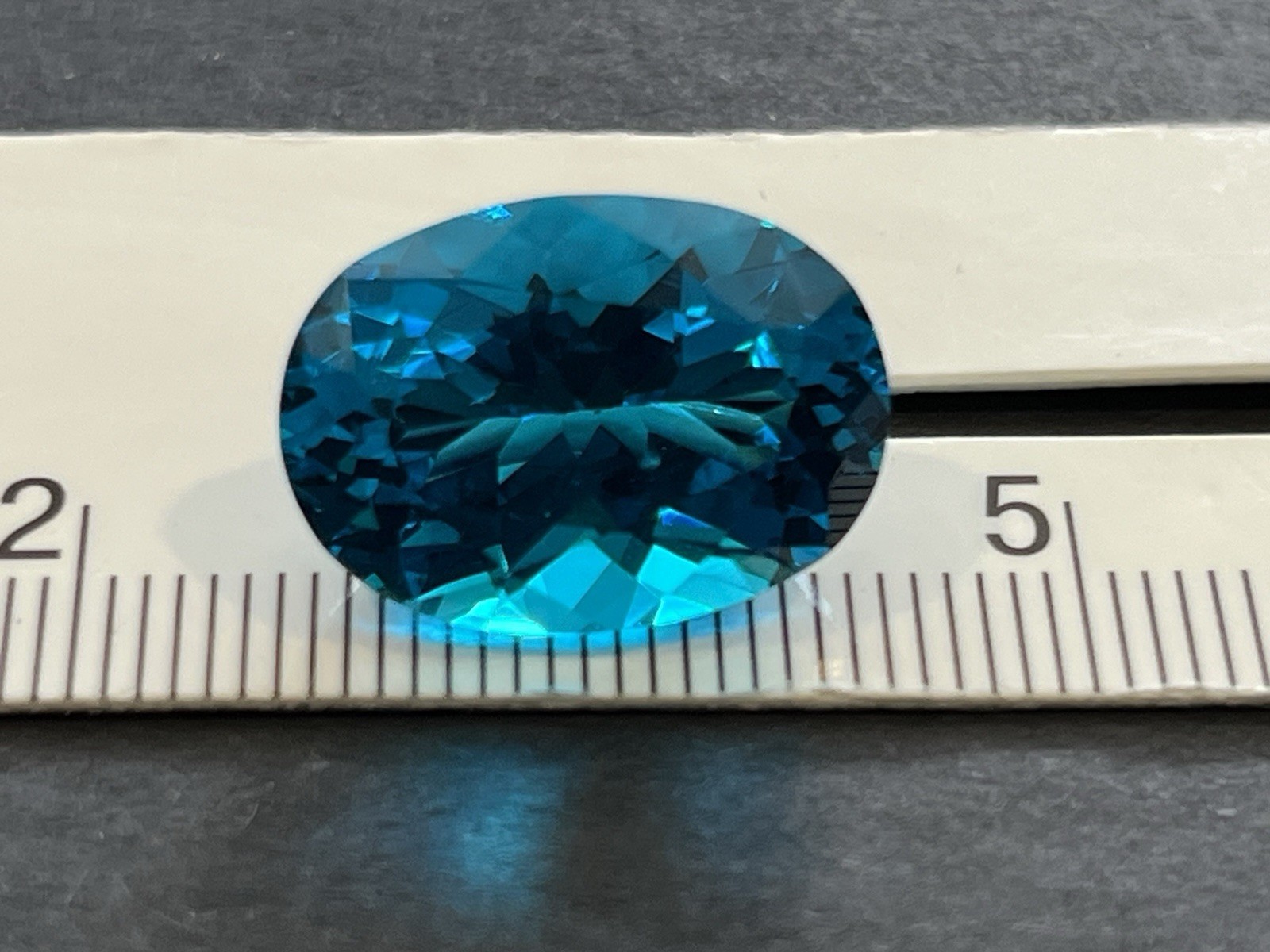 9.75 Ct Paraiba Ice Blue Oval Cut Loose Gemstone 18x13mm Excellent Sparkle