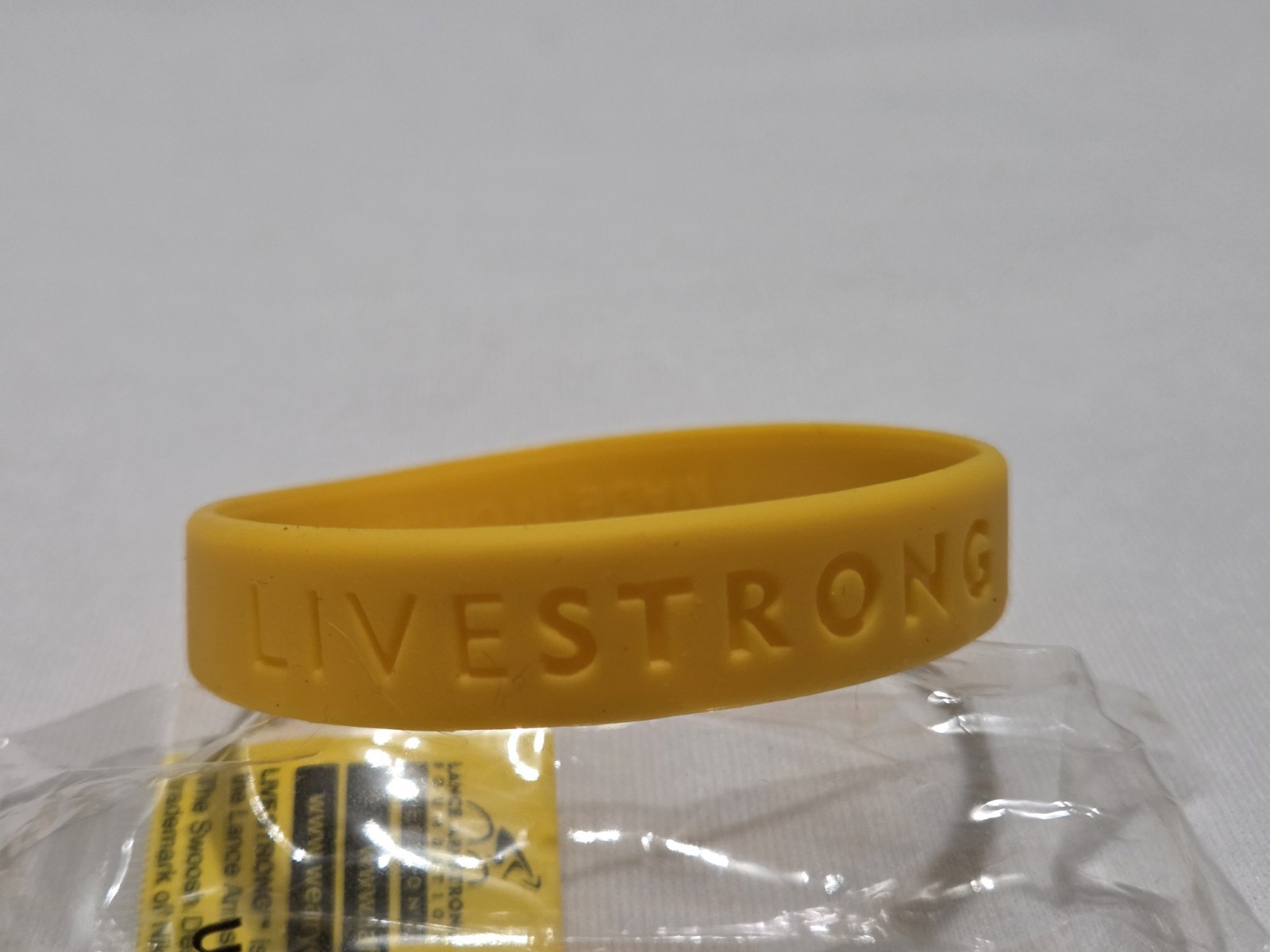 Lot of 15 – Nike Livestrong Bracelet – NEW – (Size XS-M) 7″/180 mm – XS – M