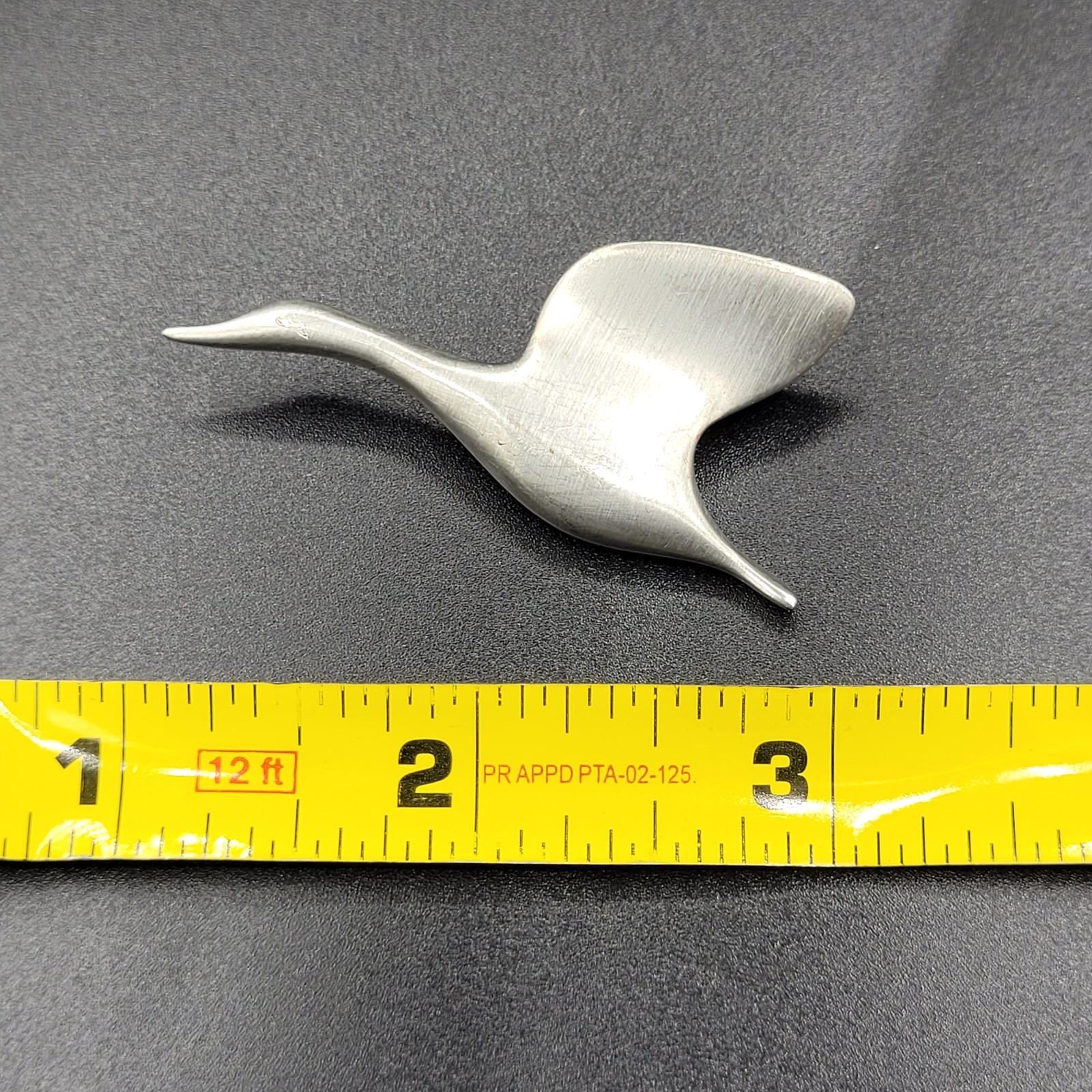 Frederick Design Canada Goose Pewter Bird In Flight Brooch Pin Silver Tone Vtg