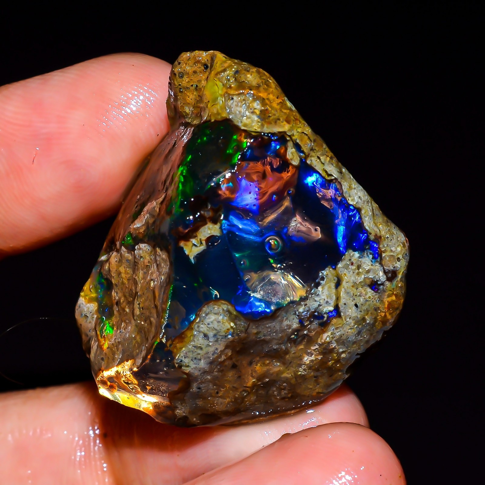 54 Ct Fire Opal Ethiopian Natural Oil Rough Gemstone For Jewelry 30x26x16 mm