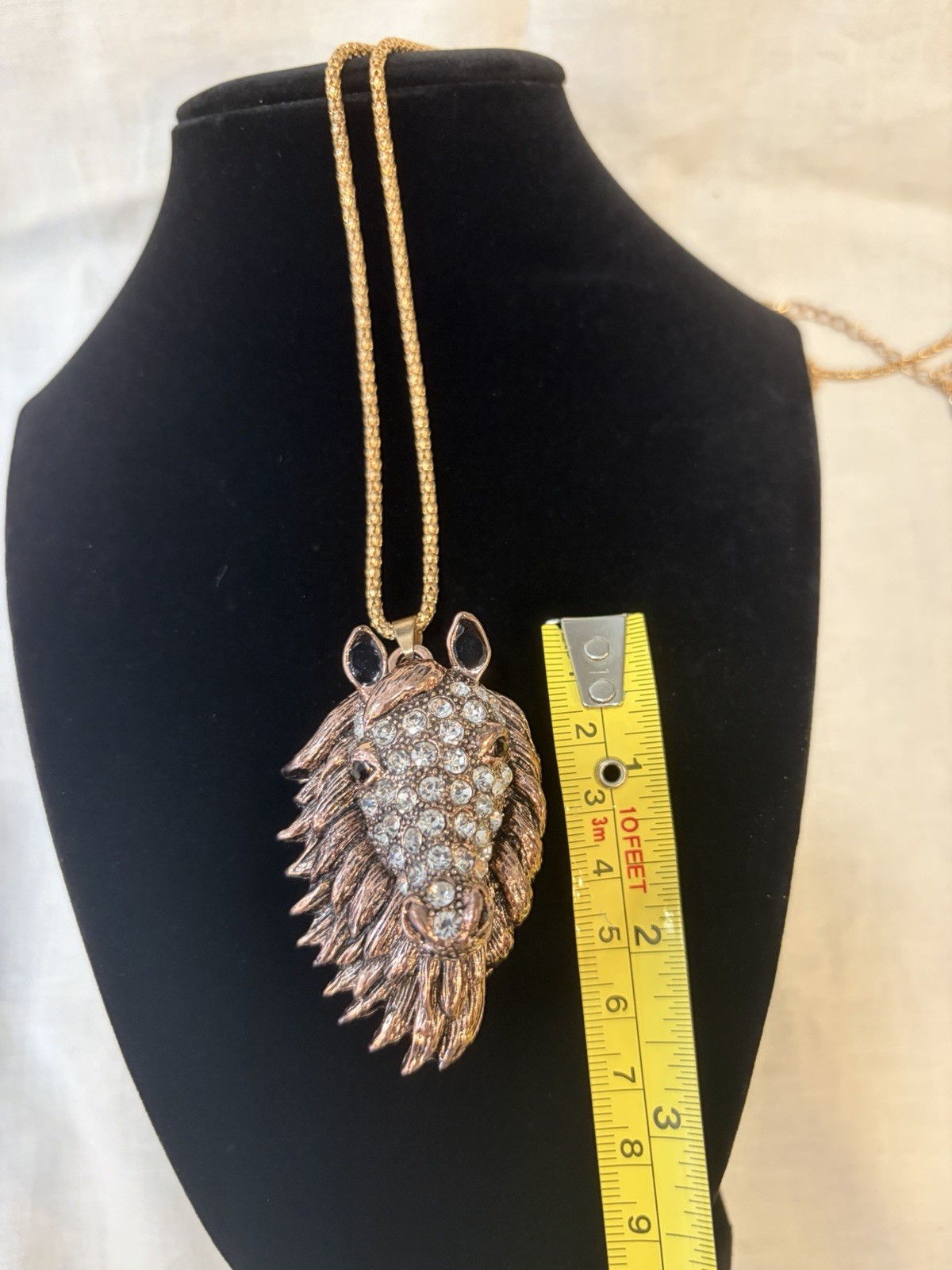 Betsy Johnson Rhinestone Horse Head Metal Enamel Pendant And Chain 28 Inch