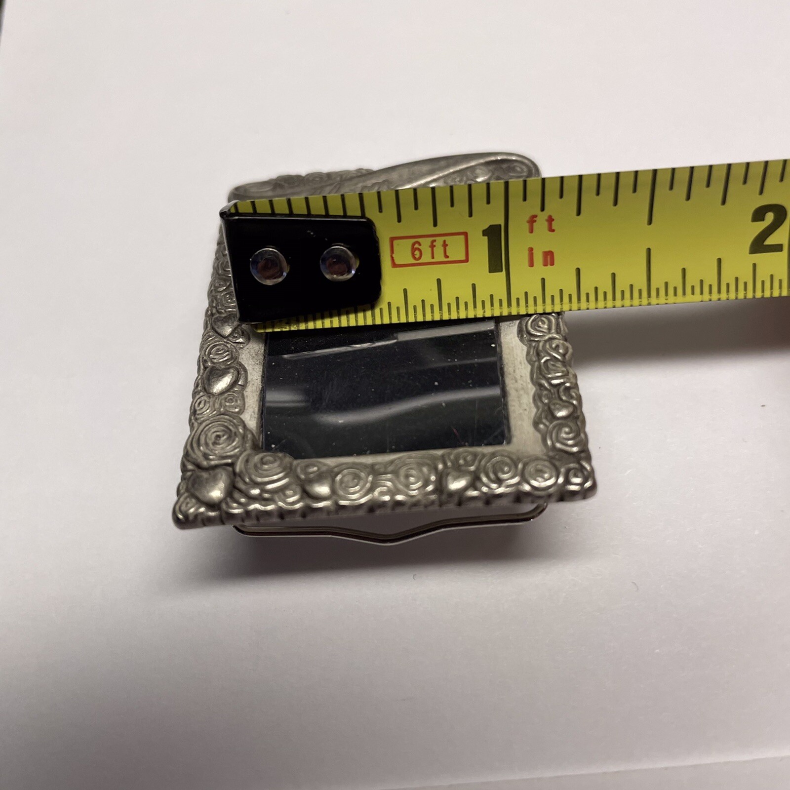 Brooch Pin Pewter Tone – MOM – Also Stands Up As A Picture Frame