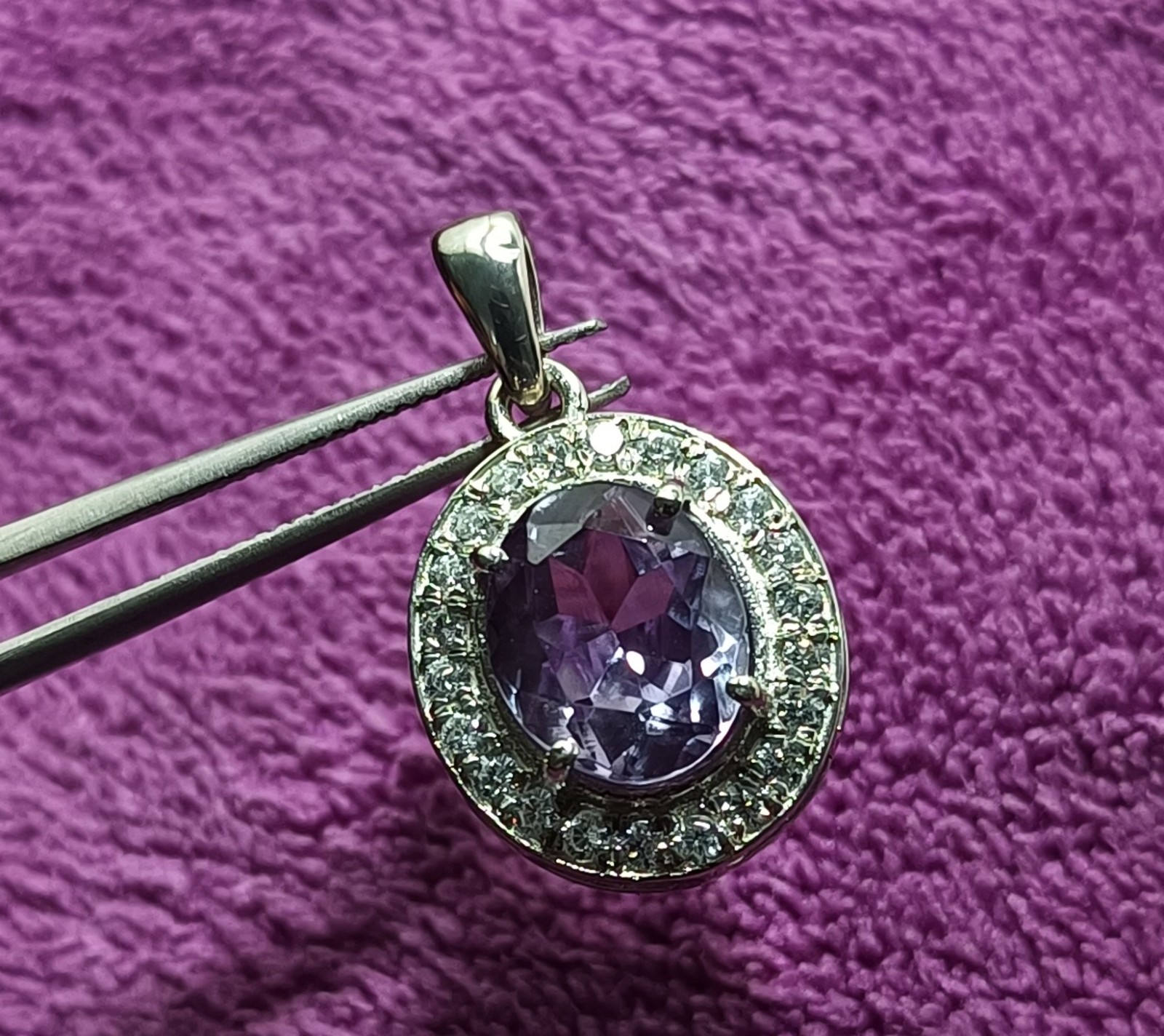 16.60 Ct Natural Alexandrite Pendant – Certified Color-Change Gem in Silver 925
