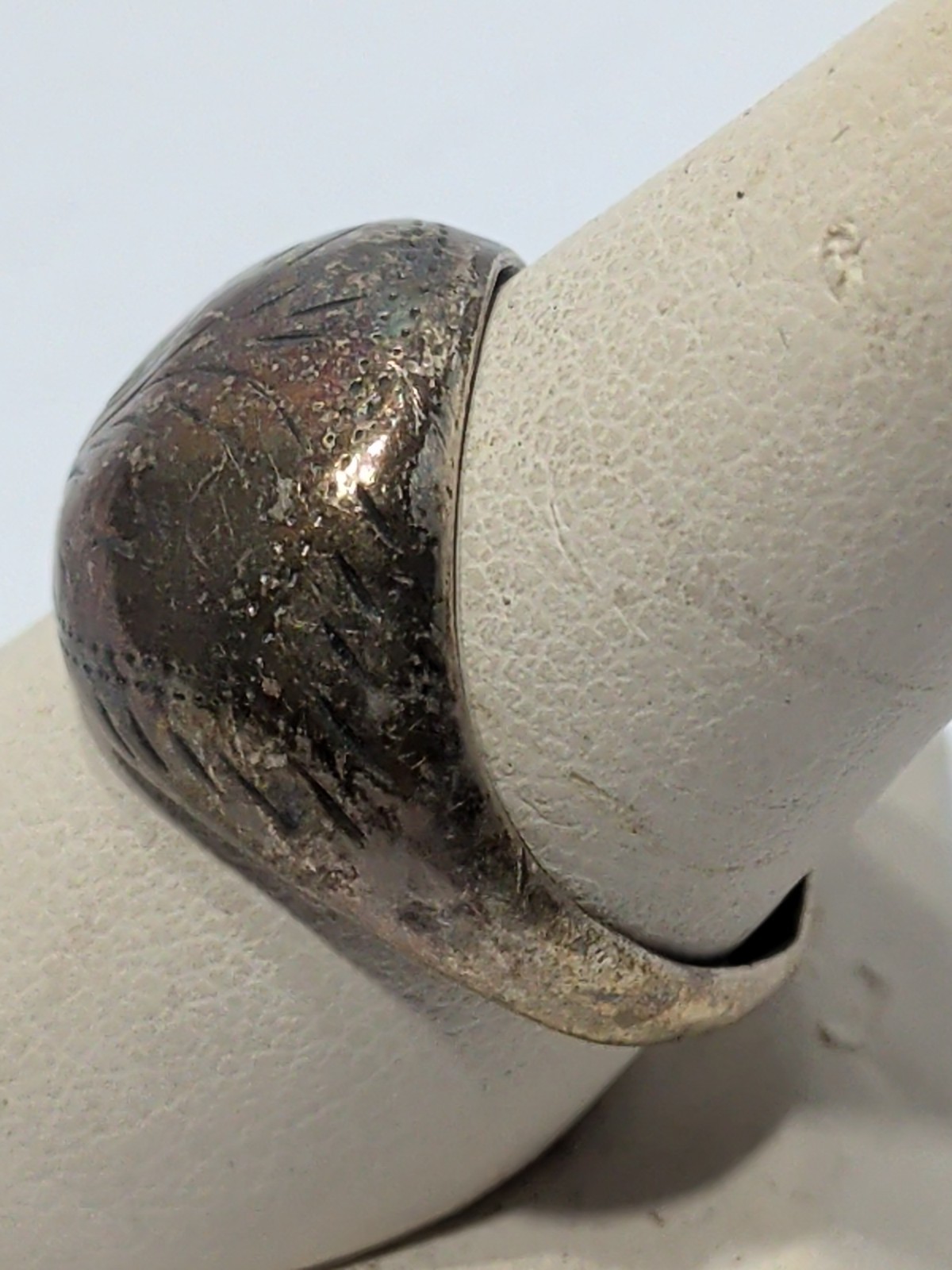 ✨VINTAGE✨ .925 Sterling Silver Etched Dome Ring – Size 9 – Made In Thailand