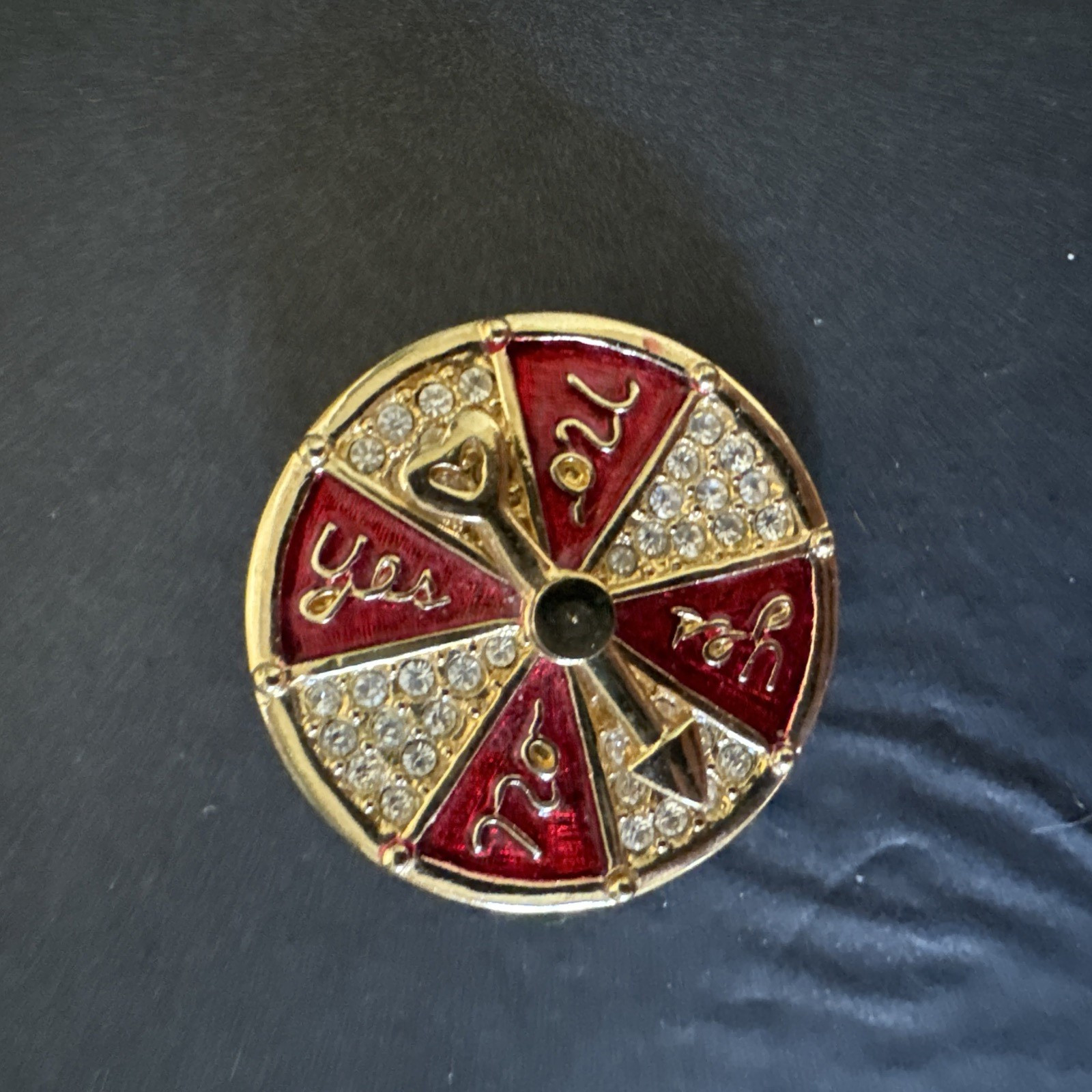 Swarovski Brooch Yes Or No Crystal & Red Spinning arrow Swan logo 1.25”
