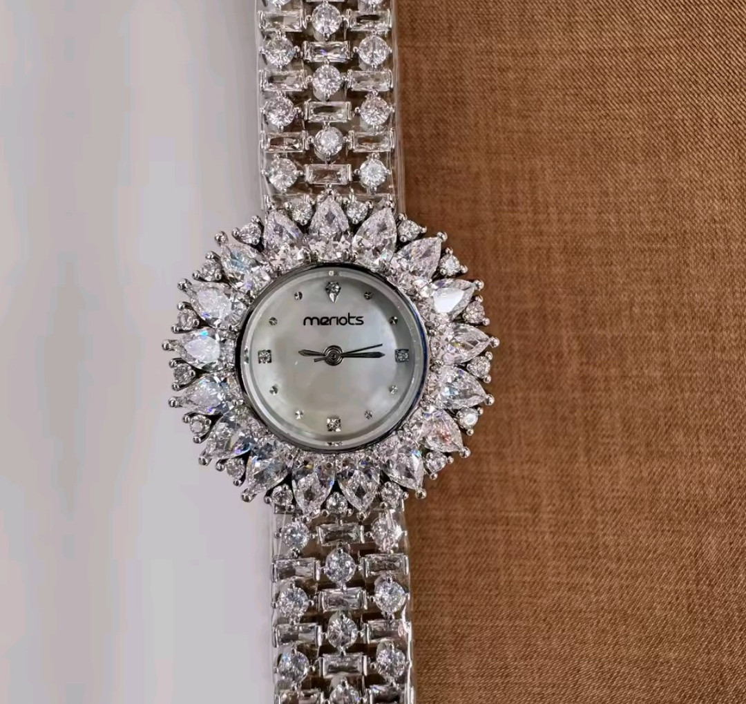 Beautiful Elegant Full Zircon White Luxury Watch for Women Bling Bling