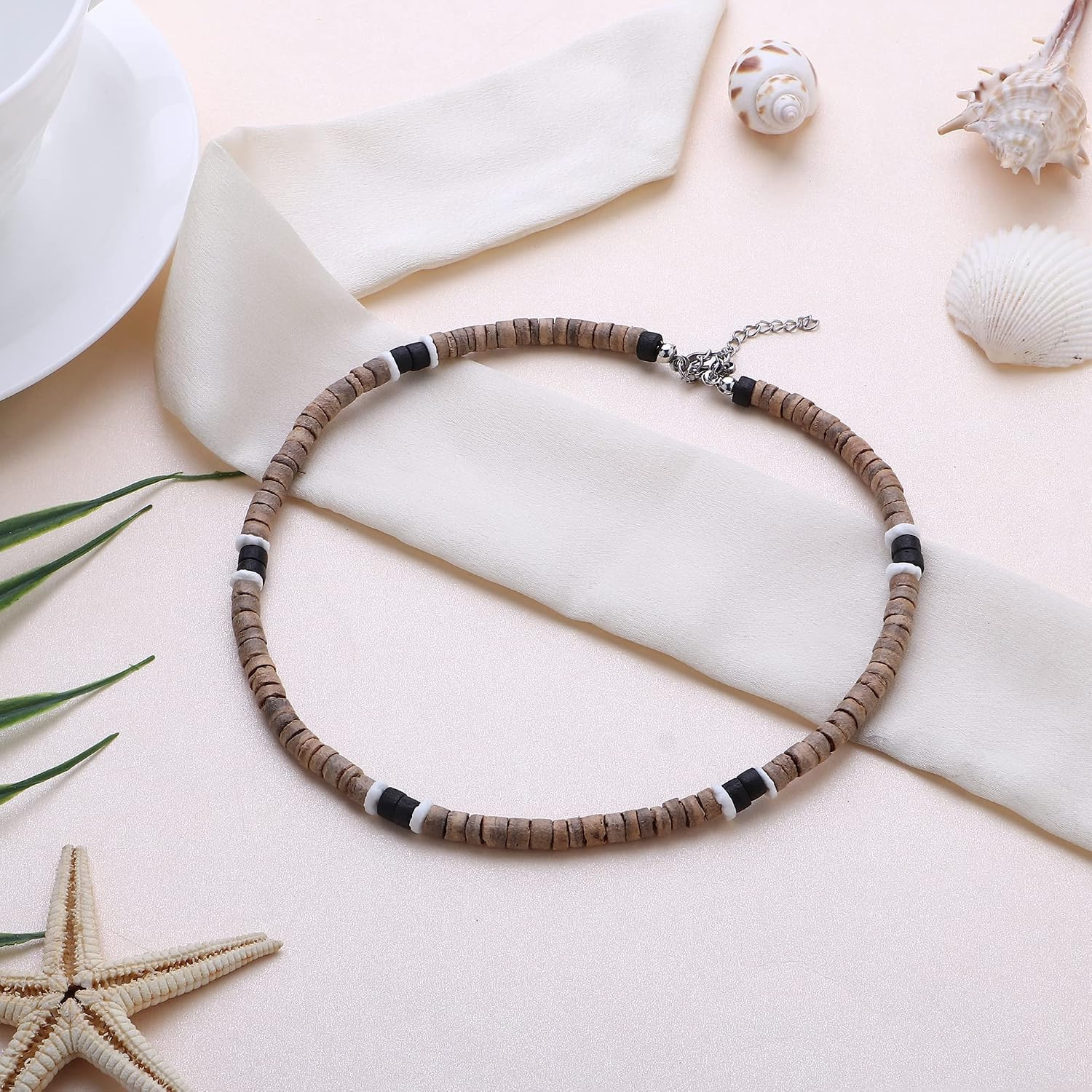 Surfer Necklace for Men Women Puka Shell Necklaces Men Sea Shell Beach Necklace