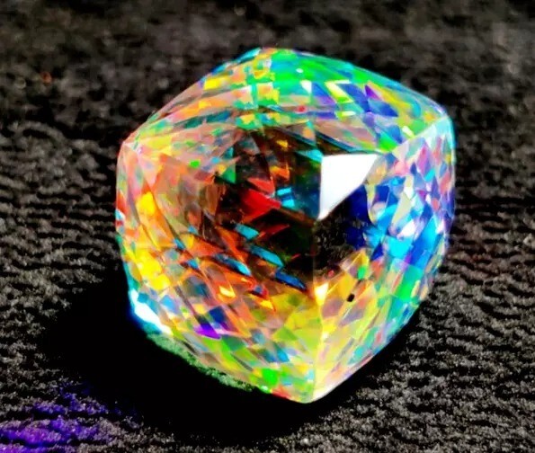 Rainbow Color Natural Mystic Topaz Fancy Cube Cut 200 Ct+ EGL Certified Gemstone