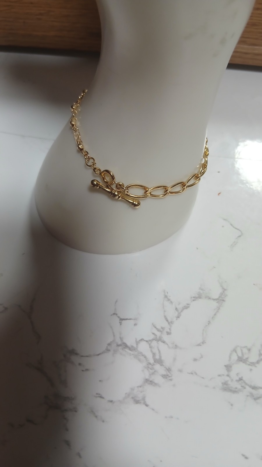 9ct Yellow Gold Bracelet.