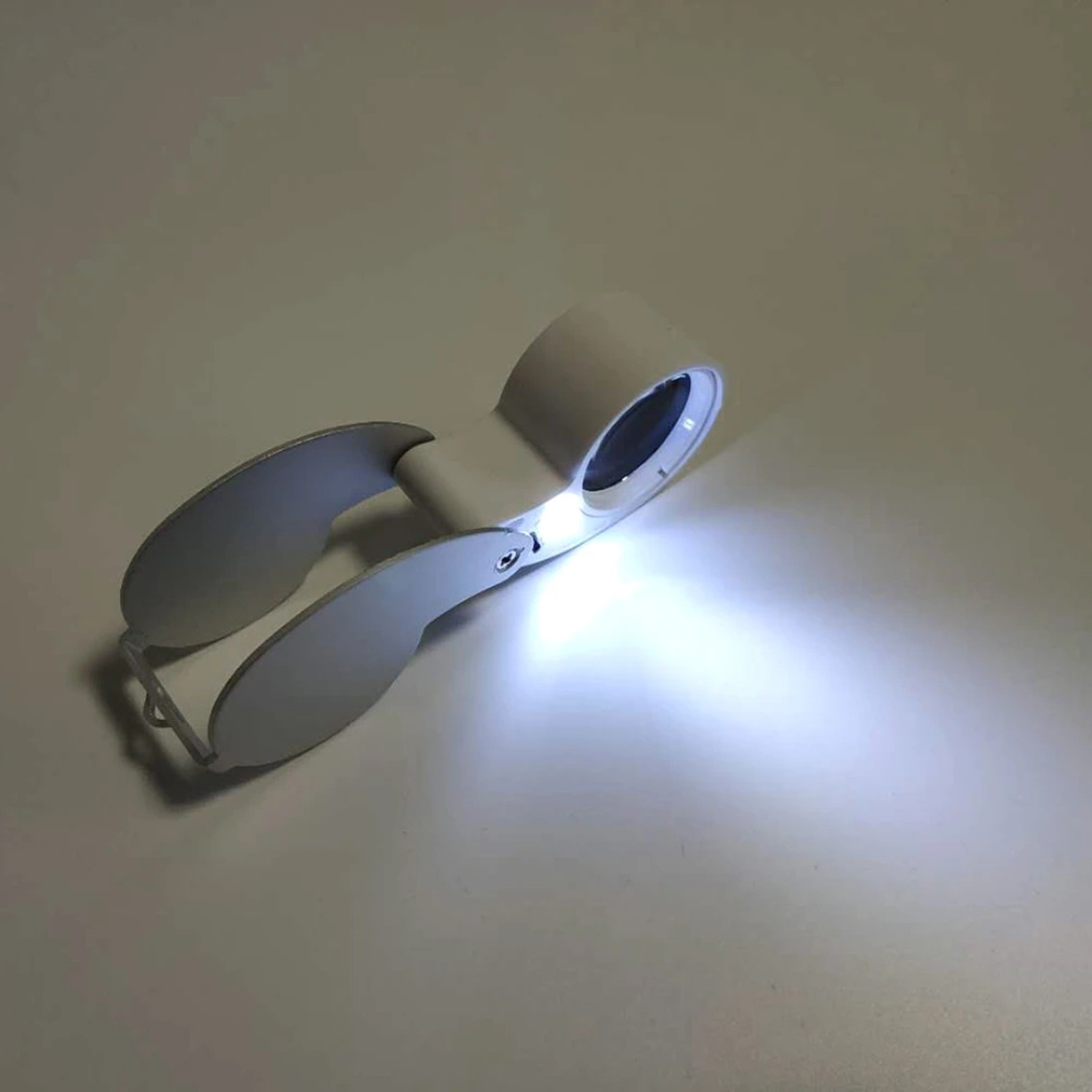 40X Magnifying Loupe Jewelry Eye Glass Magnifier LED Light Jewelers Loop Pocket
