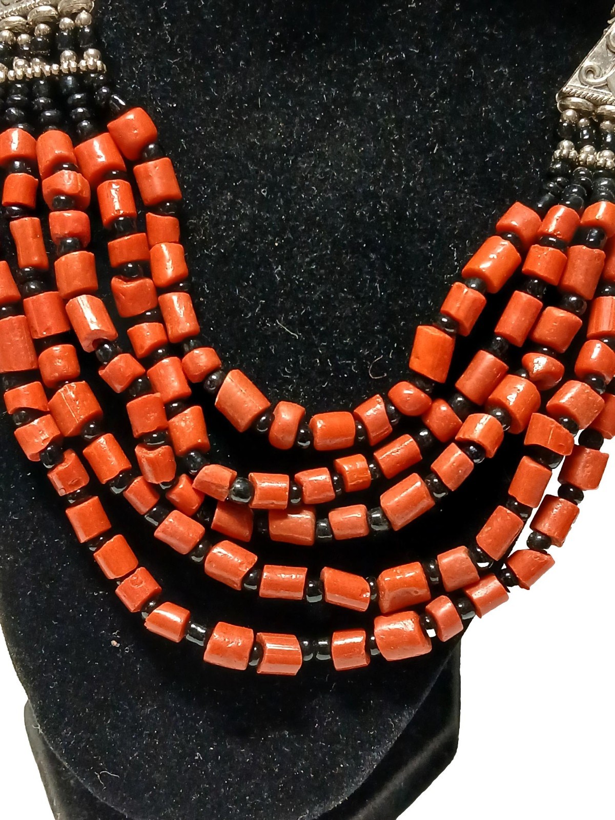 Moroccan Berber Imitation Coral Necklace Handcrafted Tribal Ethnic Jewelry