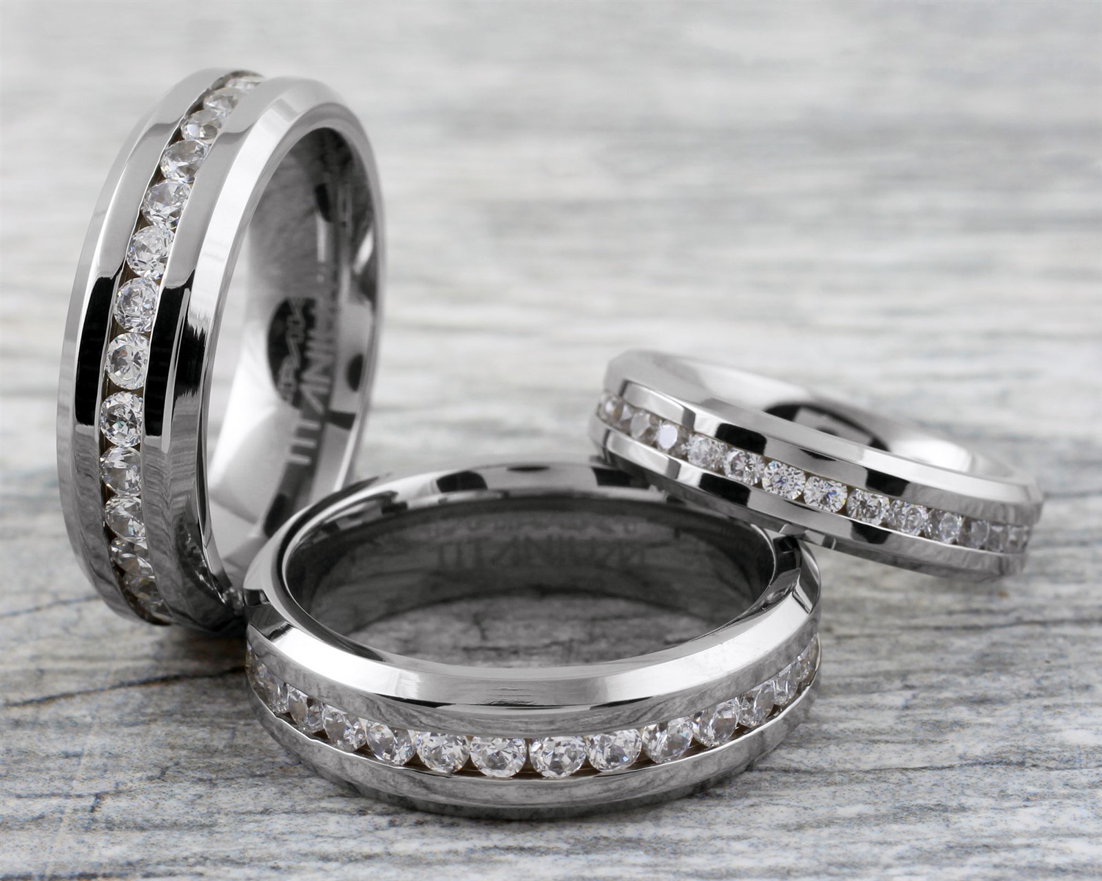 5/7mm Titanium 1.6 Carat Dazzling Eternity CZ Men’s Wedding Band Ring Size 5-15