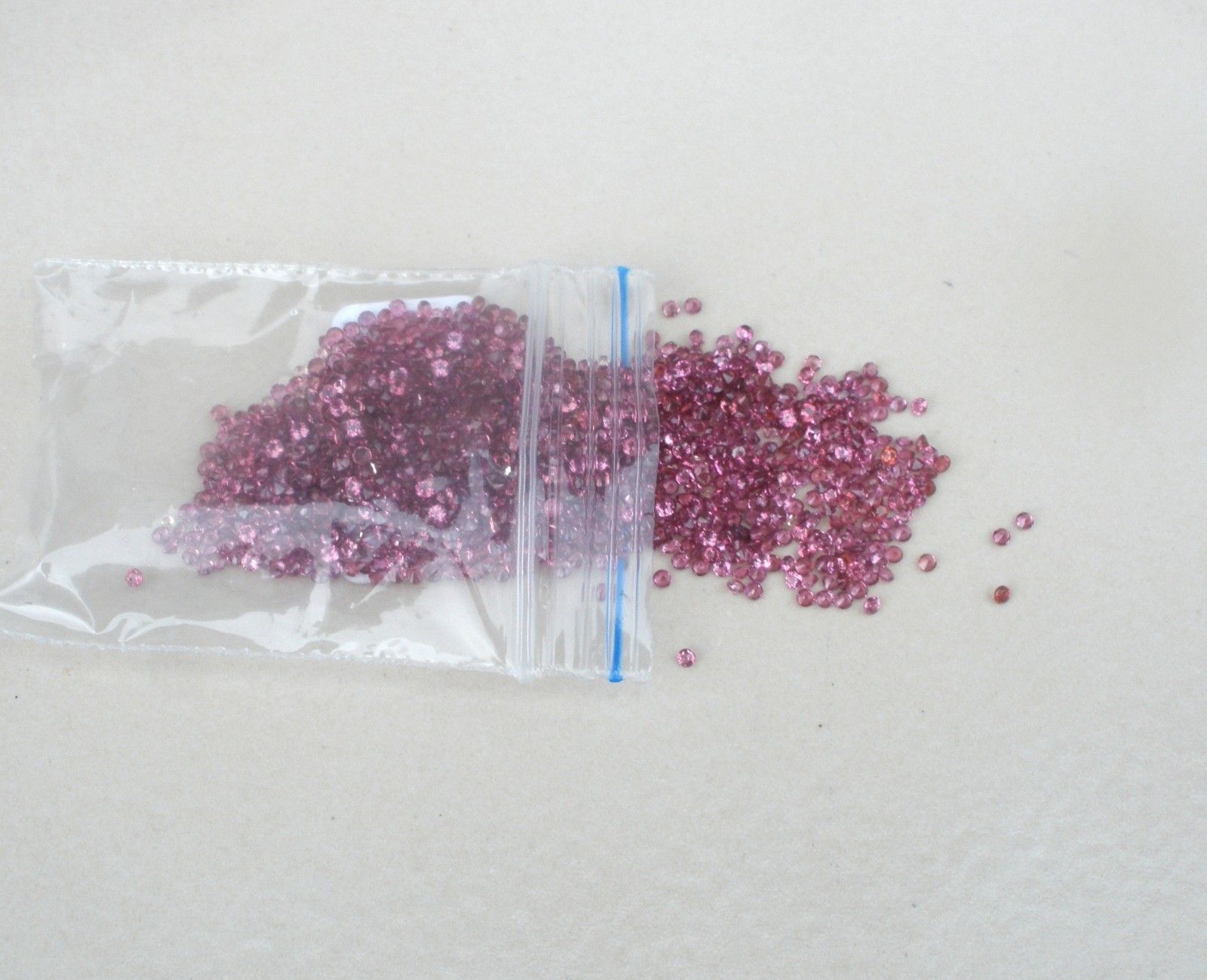 Over 1 Carat Pink Garnet Round Loose Faceted Natural Gem Parcel 1.5mm each