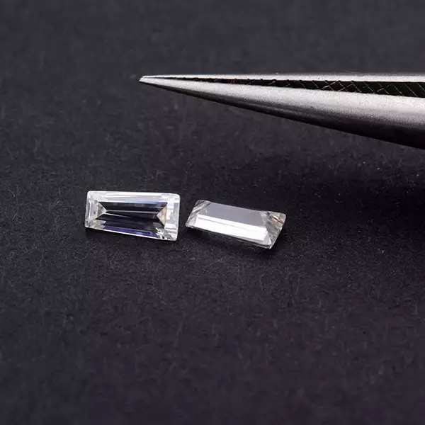 Taper Baguette Cut Colorless Loose Moissanite (2X1.5X1 to 2.5x2x1.5 MM)