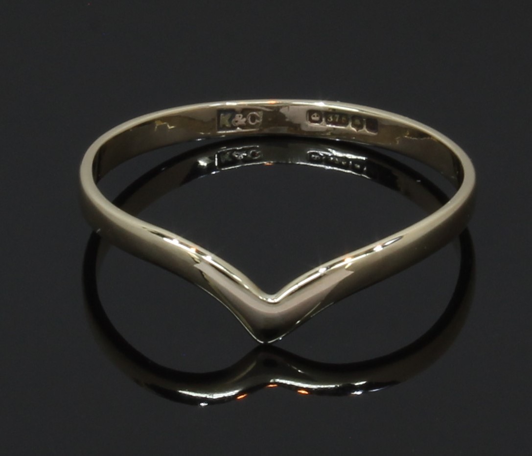 9 Carat Yellow Gold Plain Lightweight Wishbone Ring Size N (80.26.480)