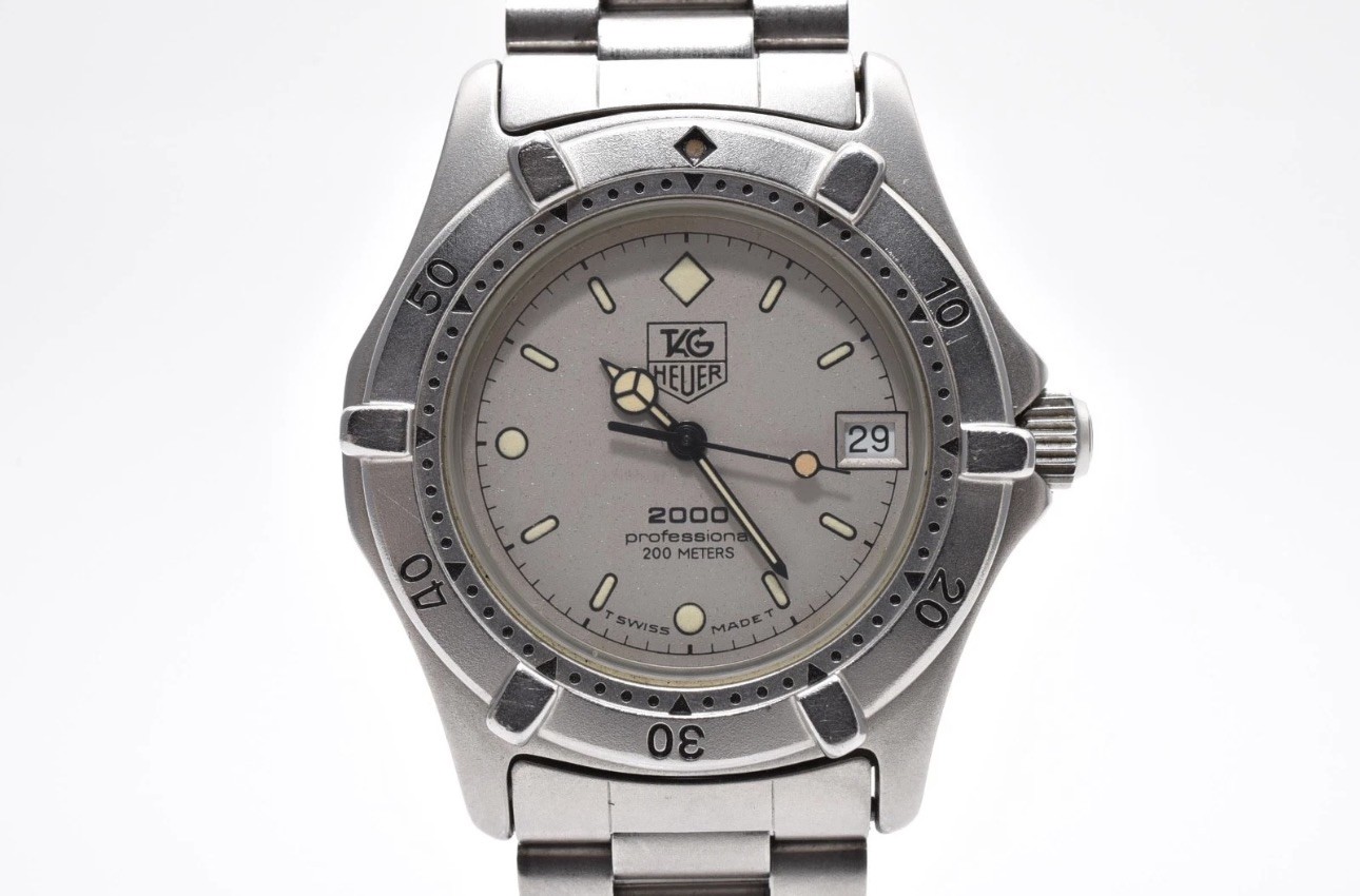 TAG Heuer 962.213 Professional 2000 34mm Silver Dial Quartz Mens Watch