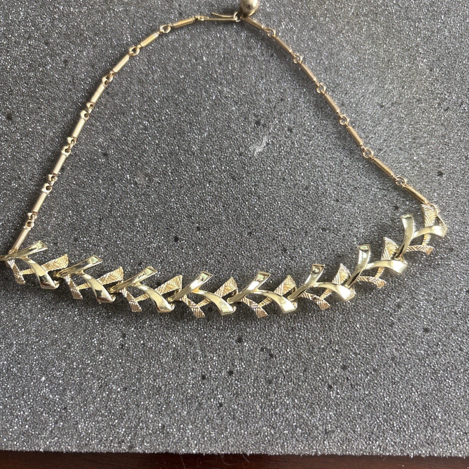 Vintage Two Tone Silver Gold Tone Wrapped Hollow Curved Bar Tube Necklace Choker