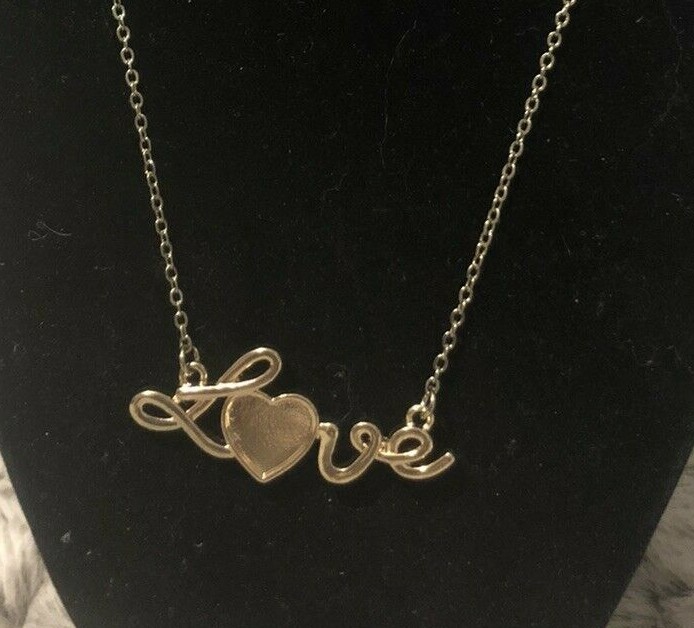 New Gold Tone Love Spellout Necklace 18″ Chain Fashion Costume Womans