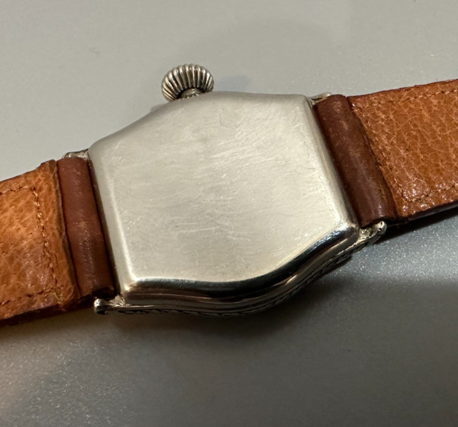 Vintage Illinois Men’s 14k gold filled 17 jewels Wristwatch 1920s, 31mm by 38mm