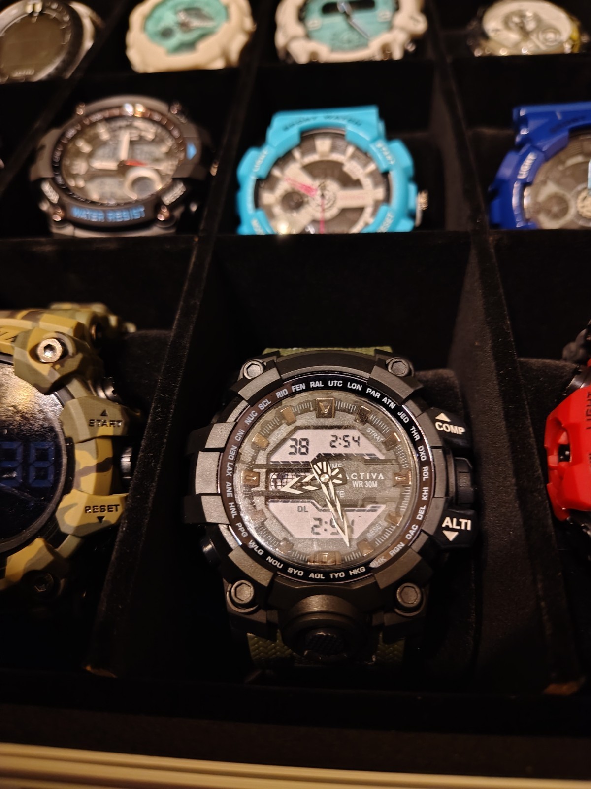Activa Lot of 18 Assorted Adult Wristwatches with Carrying Case f/$475 Or $40ea