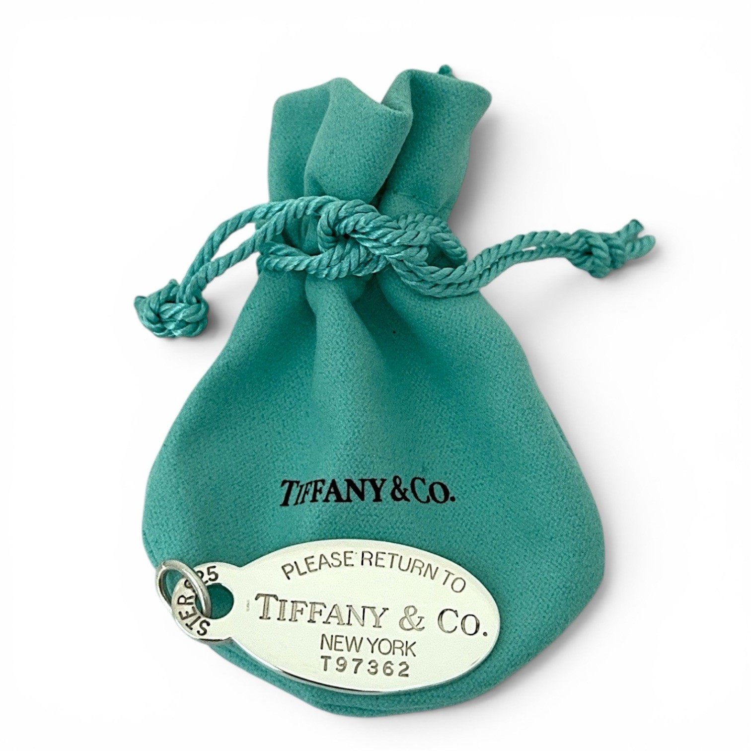 Authentic Tiffany and Pendant – Return to Tiffany Vintage Oval Charm Pendant