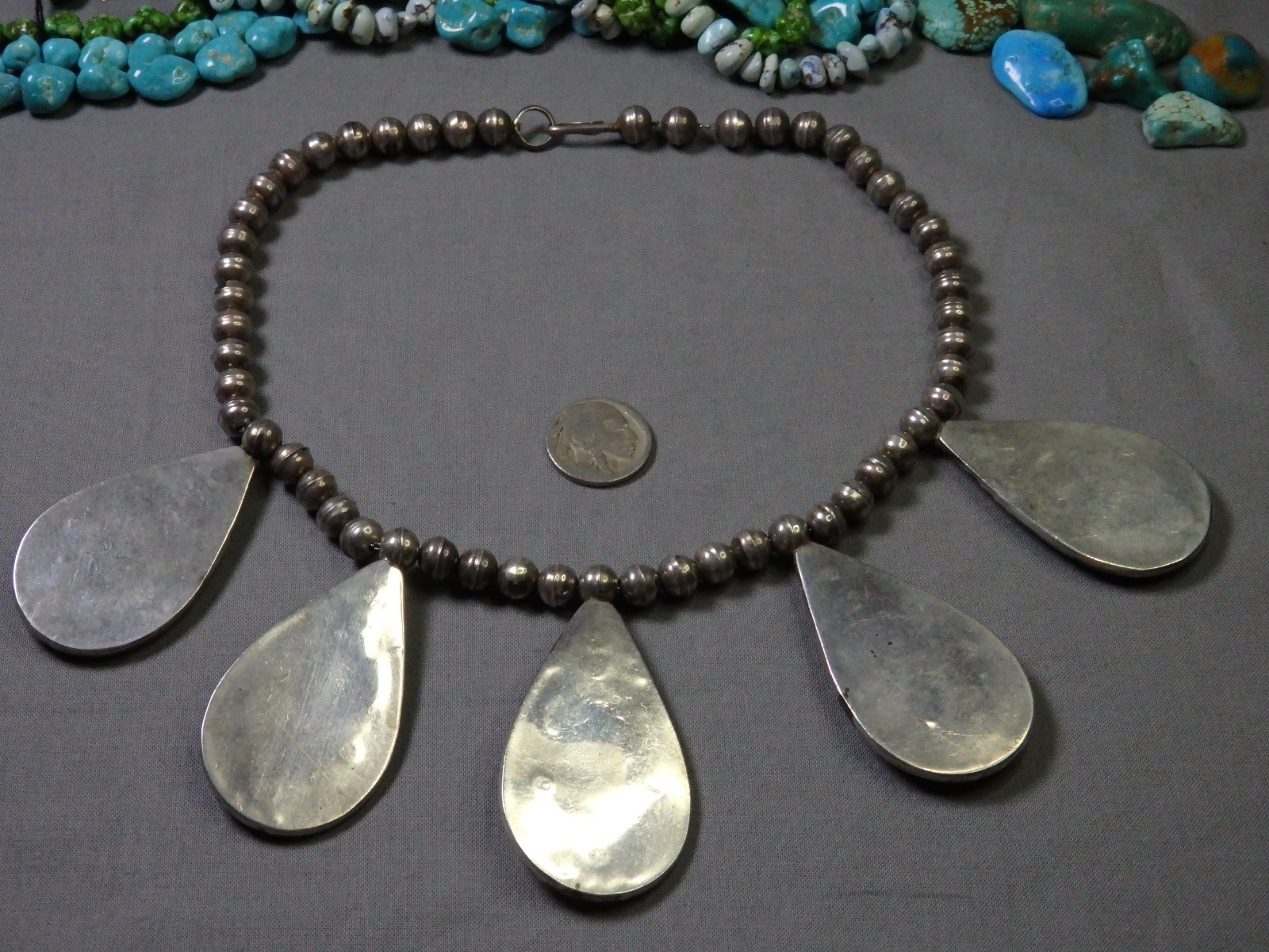 113g ZUNI Carved Arizona TURQUOISE Sterling Silver 2.5″ Pendants 17.3″ Necklace